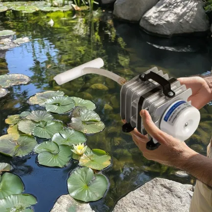 Компресор Kruger Meier OxyPure Breeze 2400 для ставка 1200 л/год з розподільником на 6 виходів — Фото 1