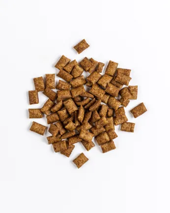 Хрумкі ласощі Savory Snack Подушечки для заохочення котів, контроль шерстяних кульок, 60 г — Фото 1