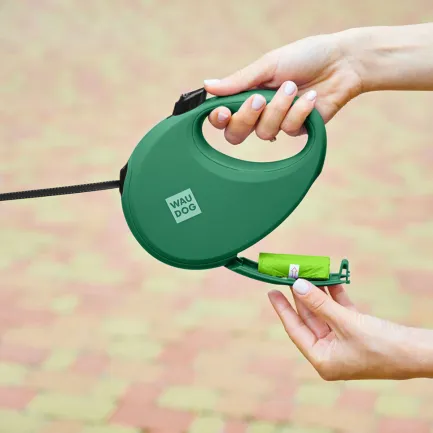 Повідець-рулетка для собак WAUDOG R-leash з контейнером для пакетів, світловідбивна стрічка, L, до 40 кг, 5 м, зелений — Фото 3