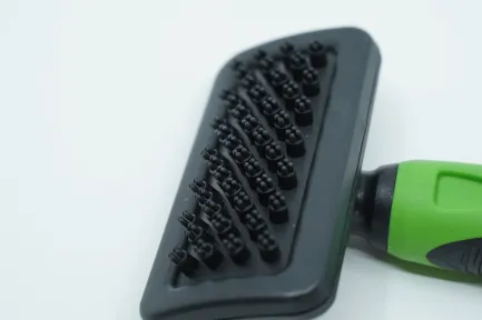Гребінець-щітка для собак та котів Mr.Fluffy Pet massage brush, medium — Фото 1