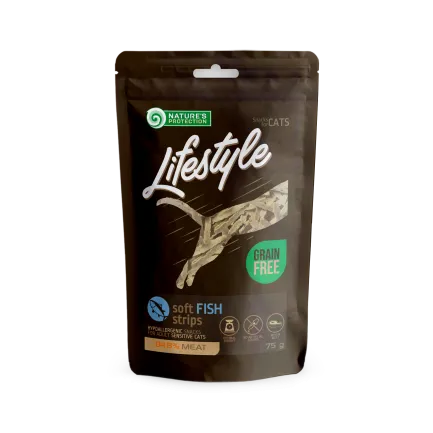 Ласощі для котів, м'які смужки з риби, Nature's Protection Lifestyle Snack For Cats Soft Fish Strips 75г